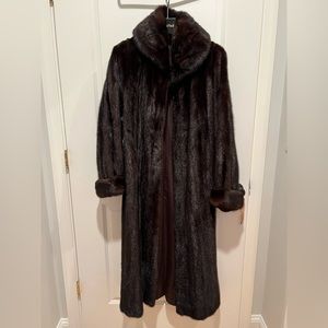 Macy’s The Fur Vault Genuine Mink Fur Coat NWT Size 8/28